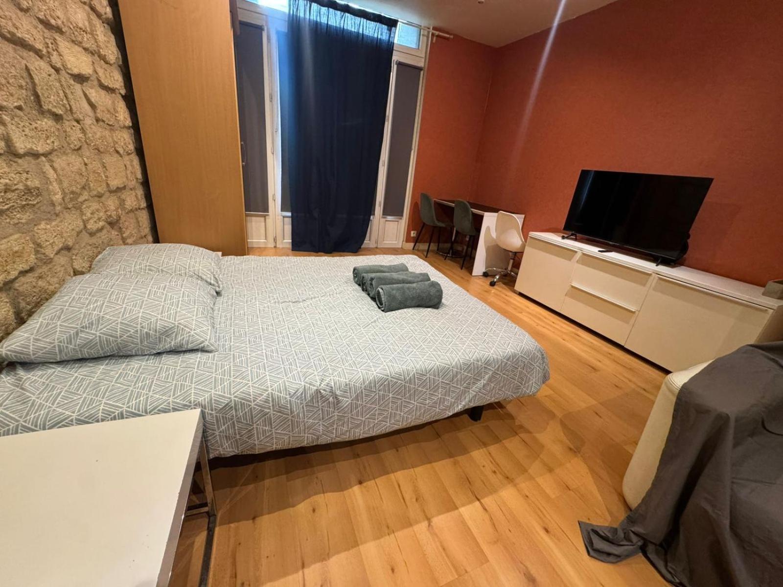 Grand Champs Elysees Apartment
